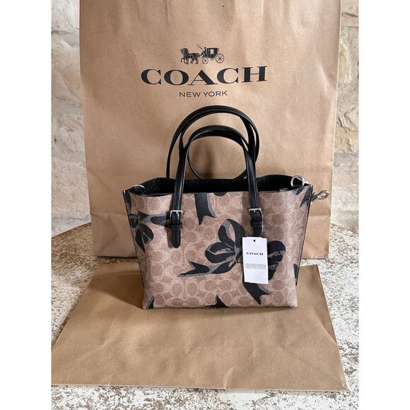 NWT Coach Mollie Tote Bag 25 In Signature Canvas With Bow Print CZ767 - Picture 3 of 14
